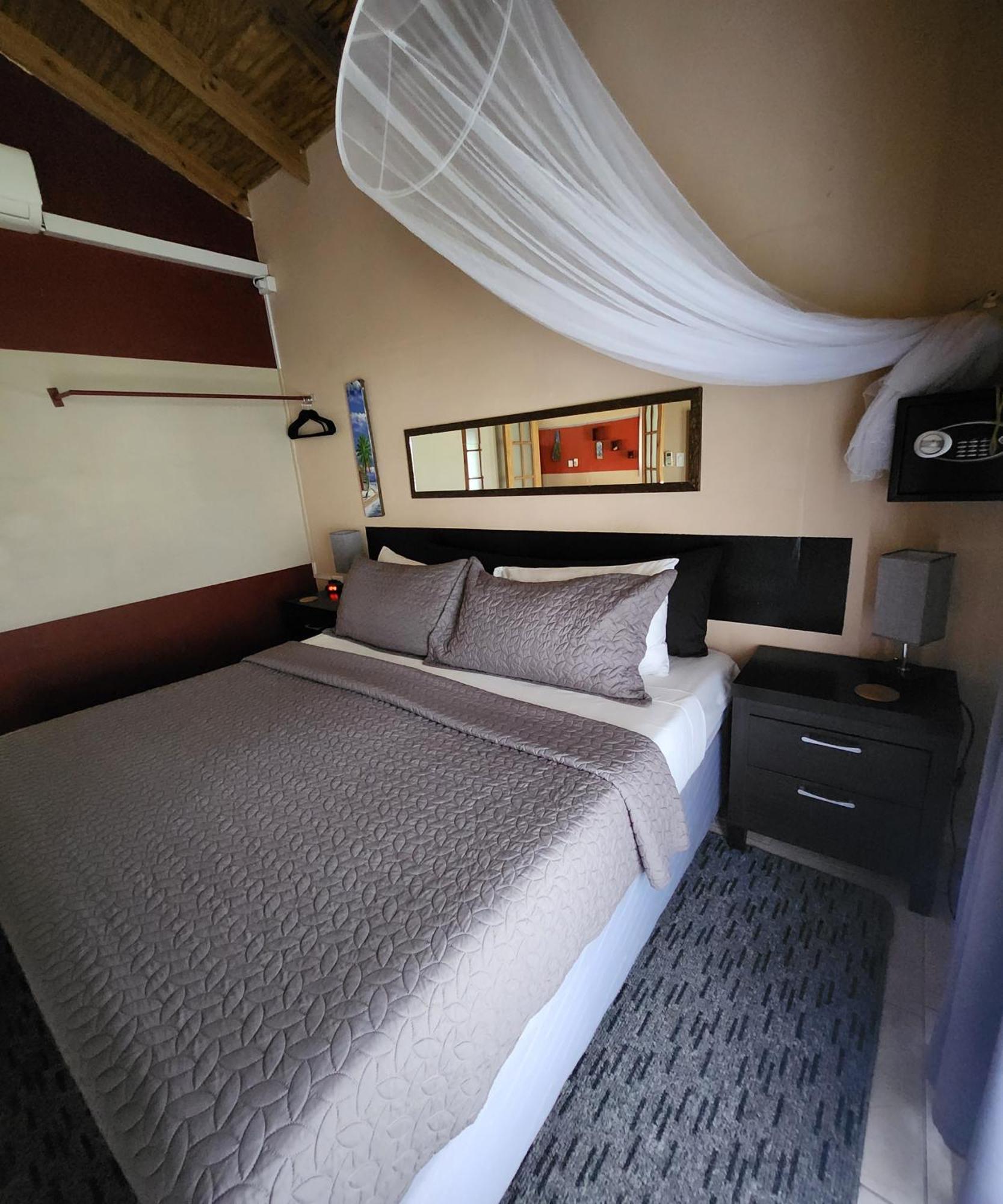 Carolina Point Resort Crown Point Extérieur photo
